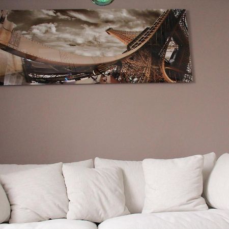 Roissy Appartements Habitación foto